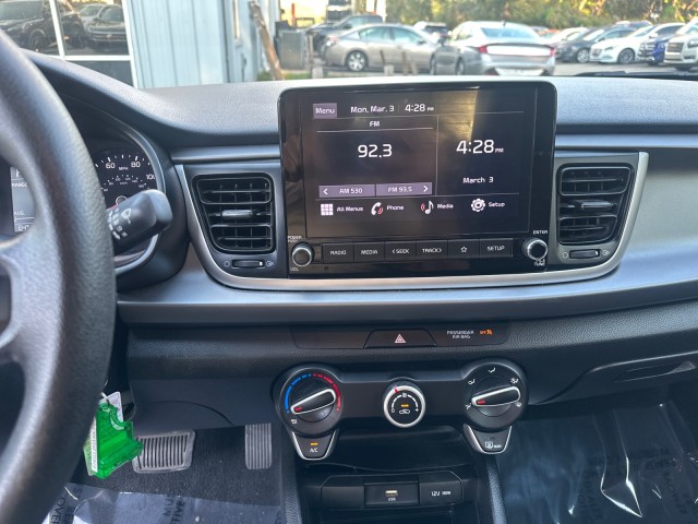 Vehicle image 15 of 18