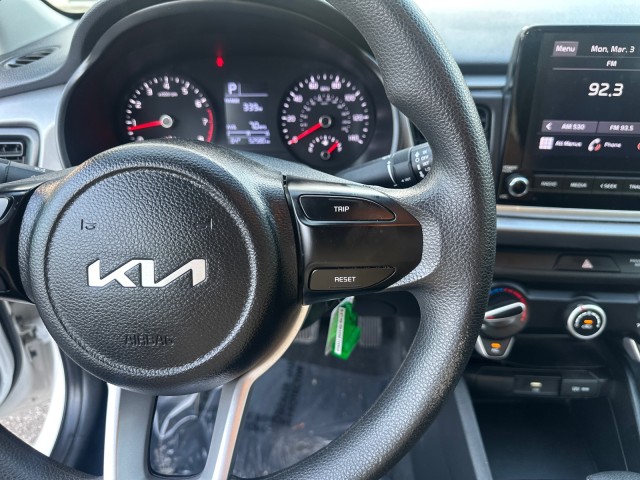 Vehicle image 13 of 18
