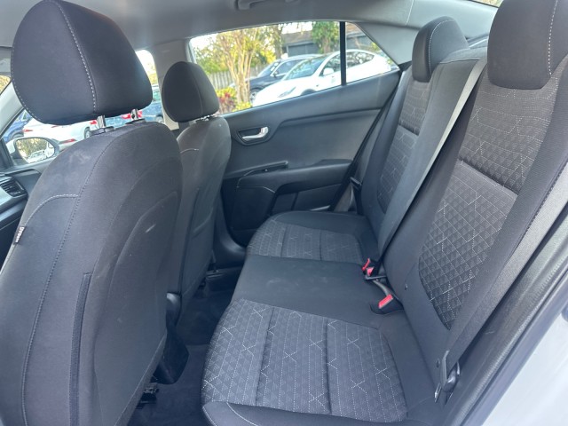 Vehicle image 9 of 18