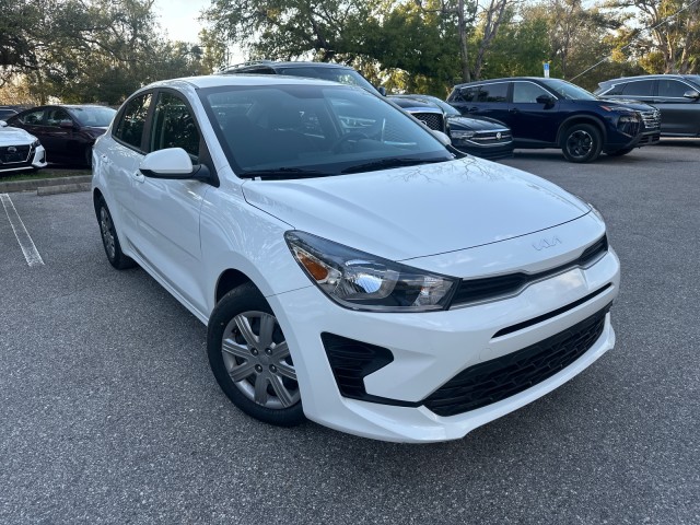 Vehicle image 6 of 18