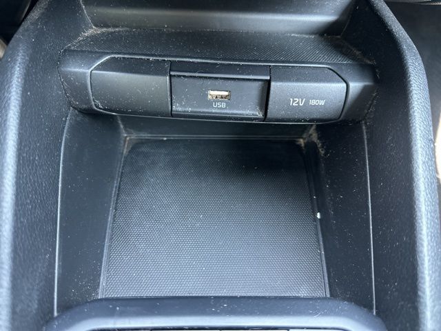 Vehicle image 28 of 31