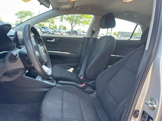Vehicle image 9 of 31