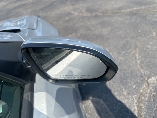 Vehicle image 22 of 31