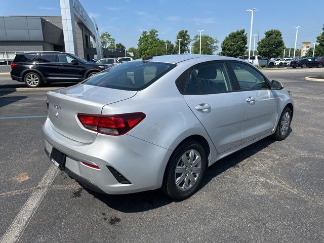 Vehicle image 4 of 31