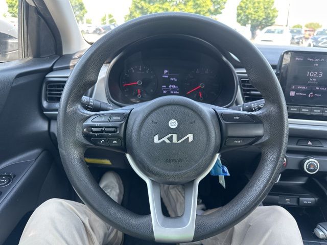 Vehicle image 25 of 31