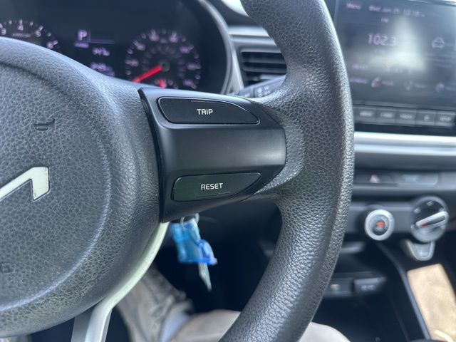 Vehicle image 11 of 31
