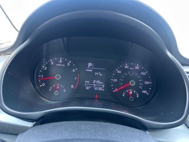 Vehicle image 13 of 31
