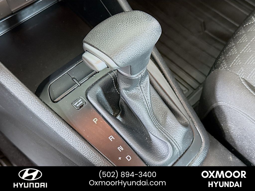 Vehicle image 15 of 29