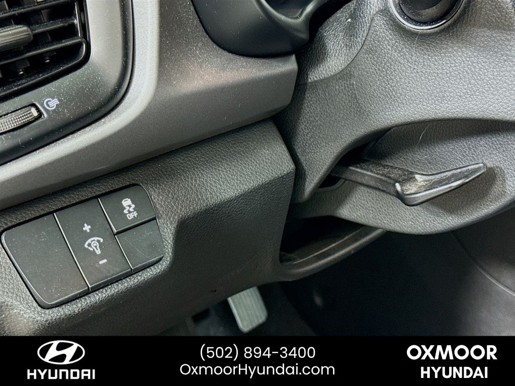 Vehicle image 12 of 29