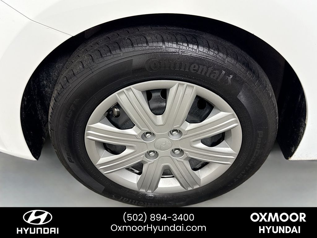 Vehicle image 9 of 29