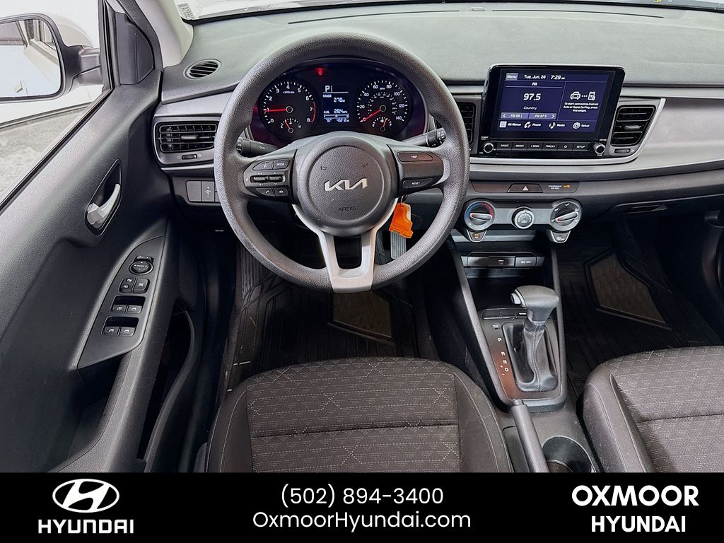Vehicle image 18 of 29