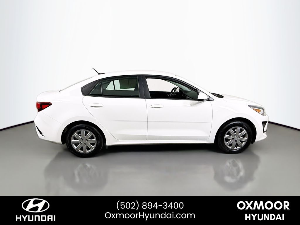 Vehicle image 4 of 29