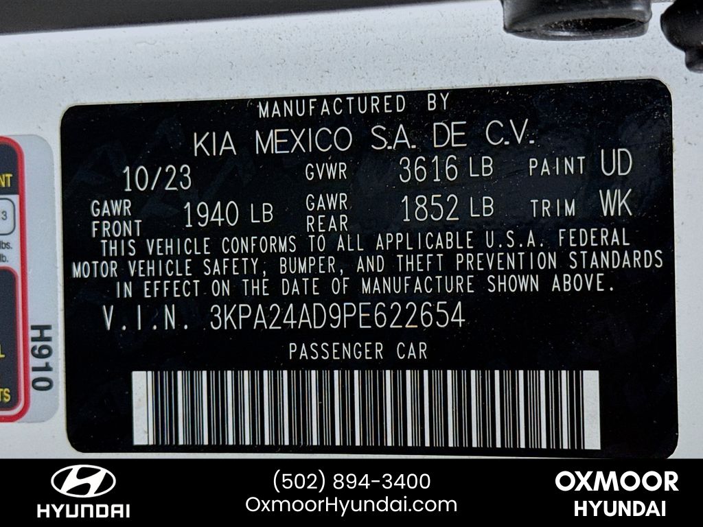 Vehicle image 26 of 29