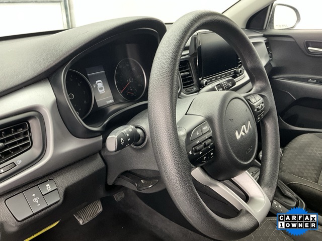 Vehicle image 13 of 23