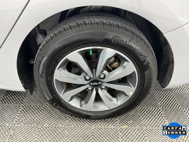 Vehicle image 22 of 23