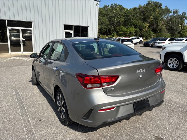 Vehicle image 8 of 20