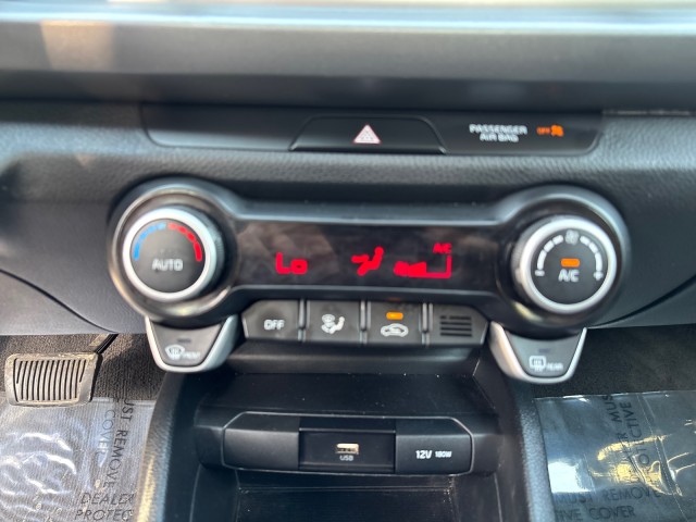 Vehicle image 18 of 20