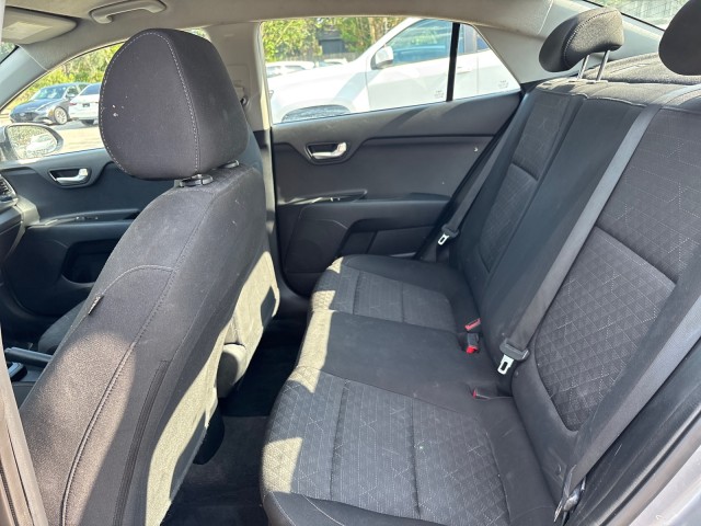 Vehicle image 11 of 20