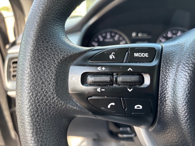 Vehicle image 16 of 20