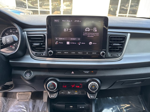 Vehicle image 17 of 20