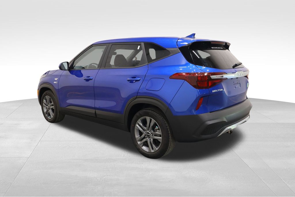 Vehicle image 6 of 37