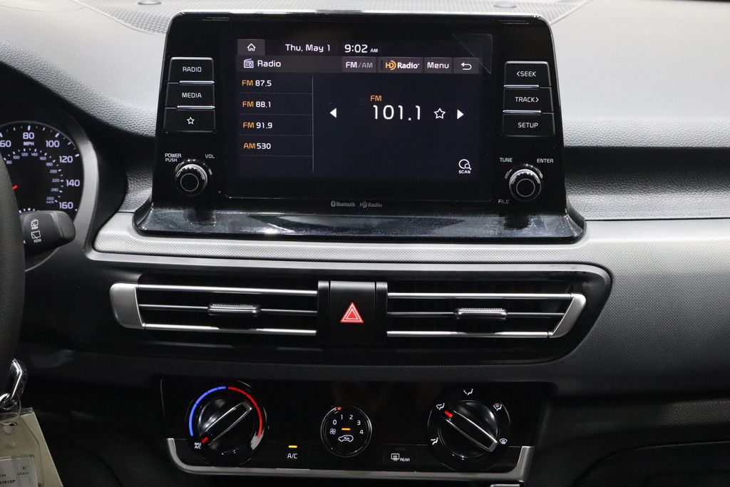 Vehicle image 23 of 37