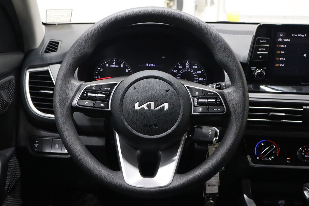 Vehicle image 17 of 37