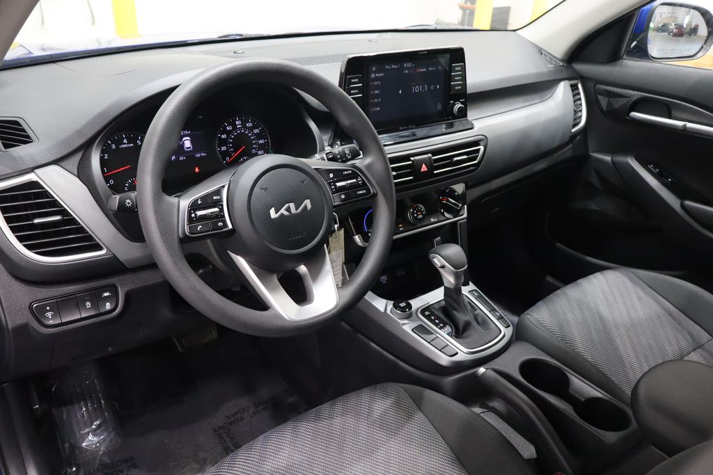 Vehicle image 16 of 37