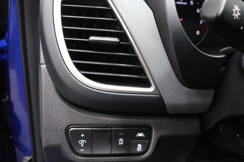 Vehicle image 14 of 37