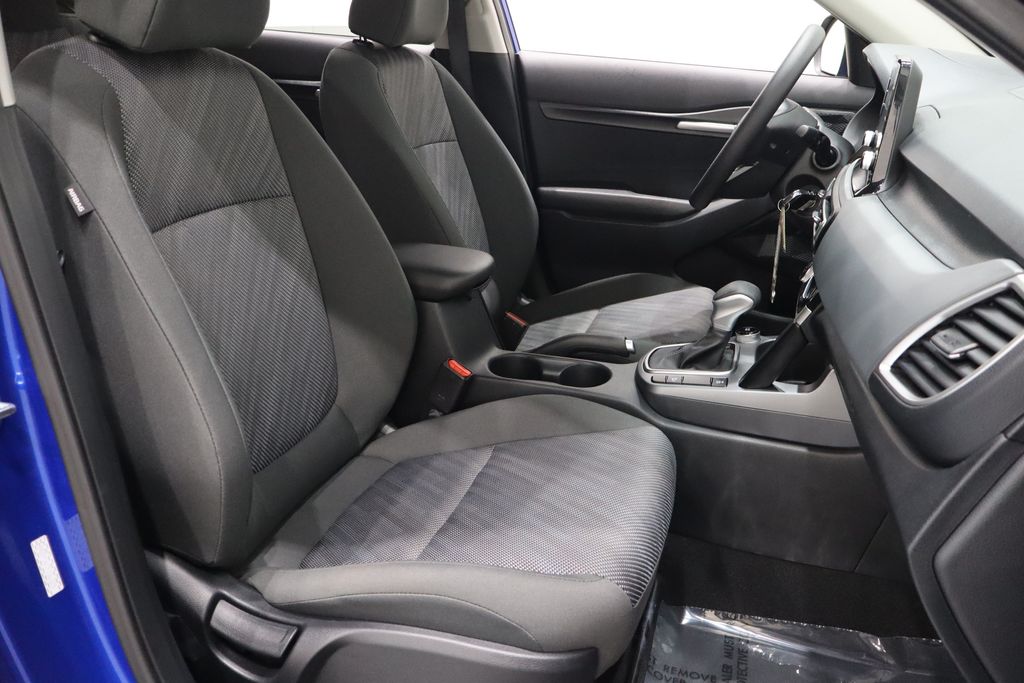 Vehicle image 11 of 37