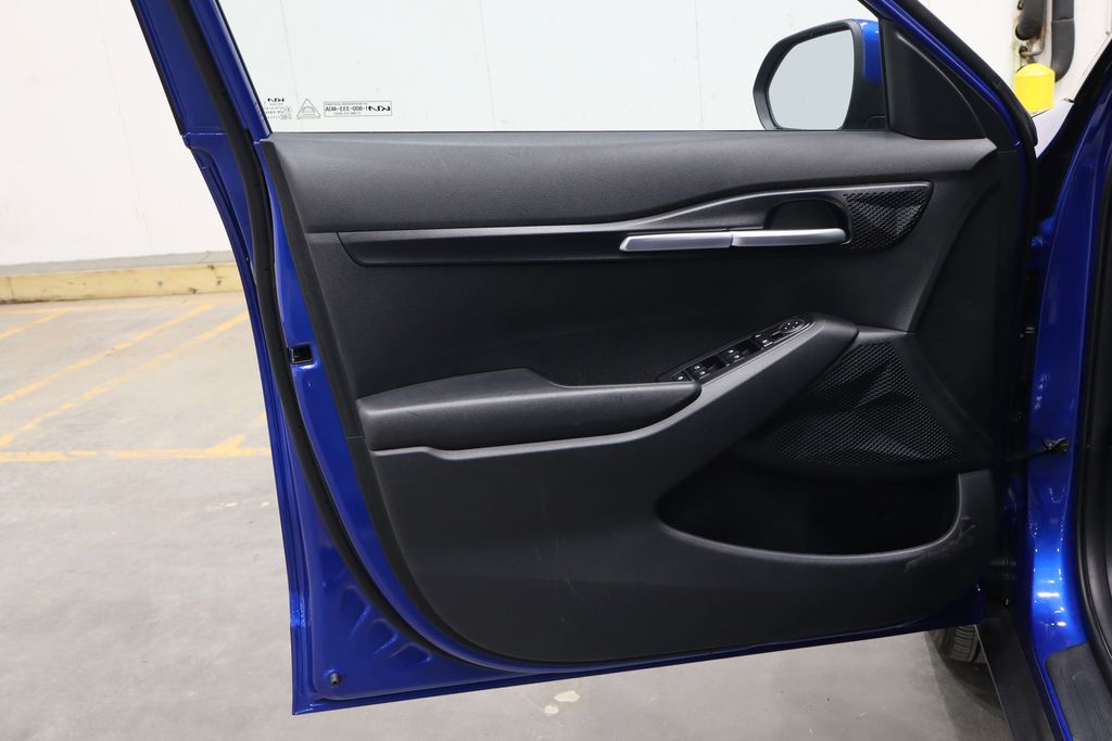 Vehicle image 12 of 37