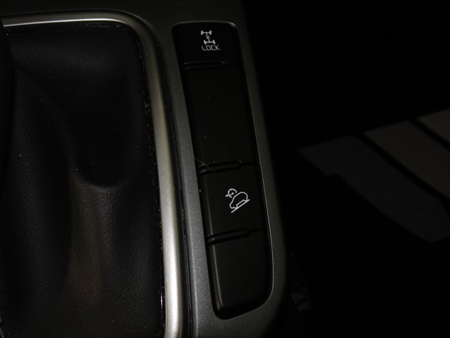 Vehicle image 18 of 41