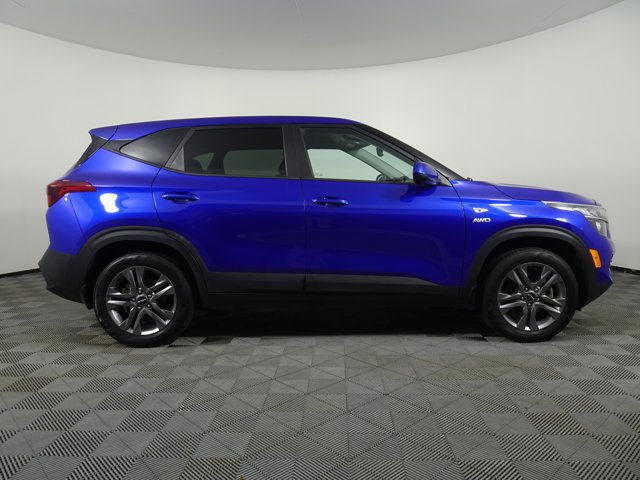 Vehicle image 4 of 41
