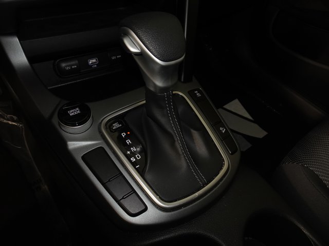 Vehicle image 17 of 41