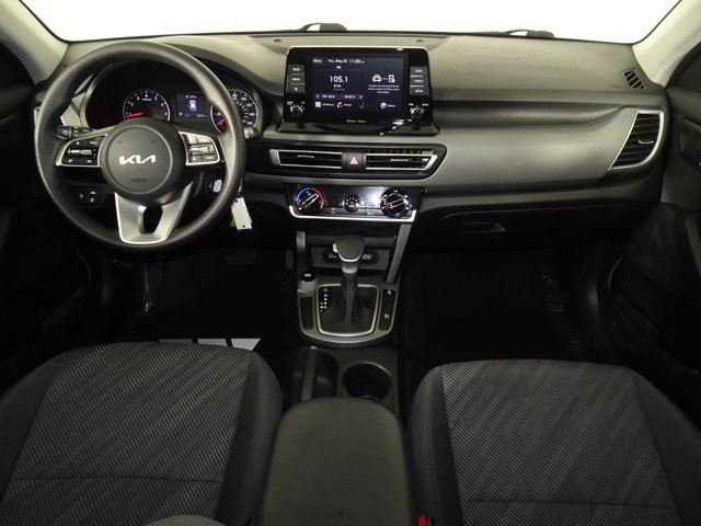 Vehicle image 31 of 41