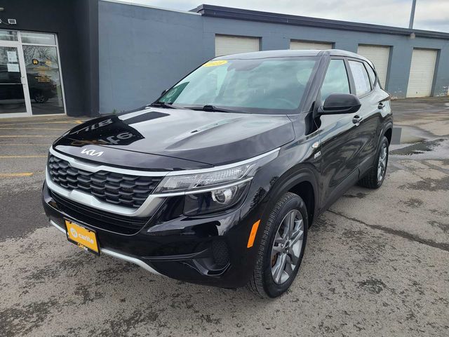 2023 Kia Seltos LX Image 1 of 31
