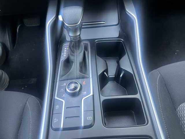 Vehicle image 20 of 31