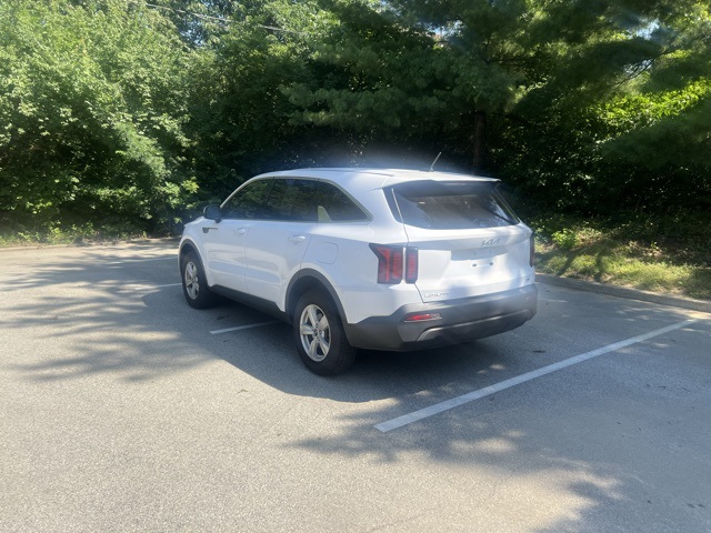 Vehicle image 6 of 31