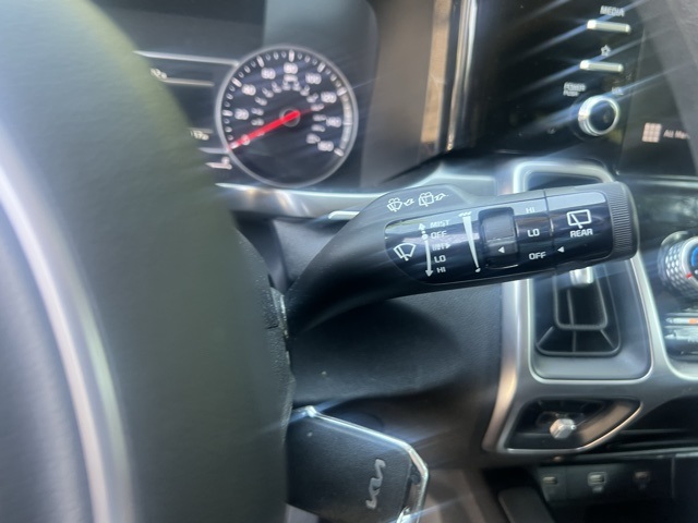 Vehicle image 27 of 31