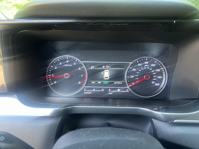 Vehicle image 17 of 31