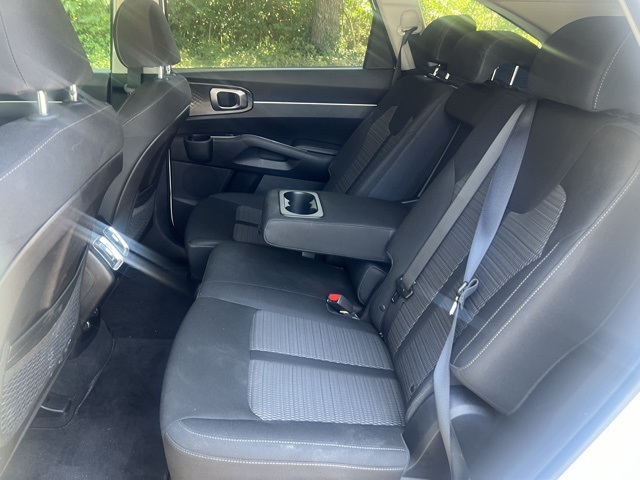 Vehicle image 14 of 31