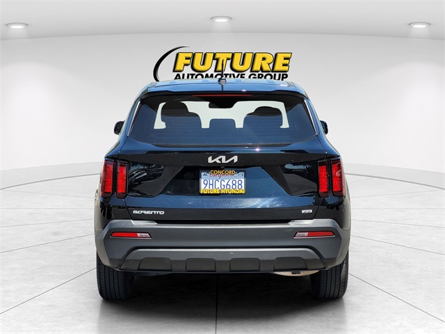 Vehicle image 6 of 27