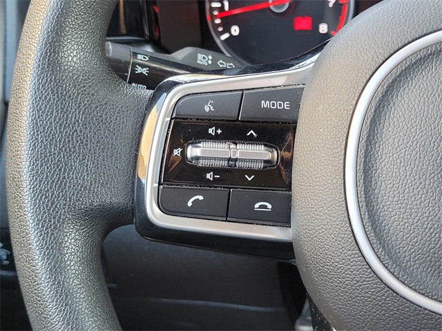 Vehicle image 25 of 27