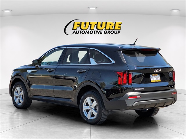 Vehicle image 7 of 27