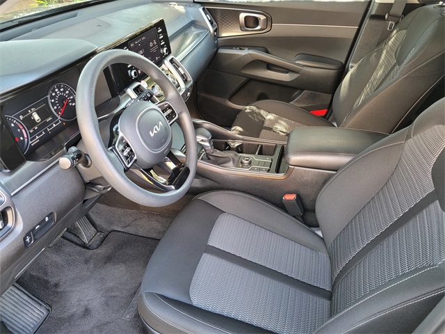 Vehicle image 26 of 27