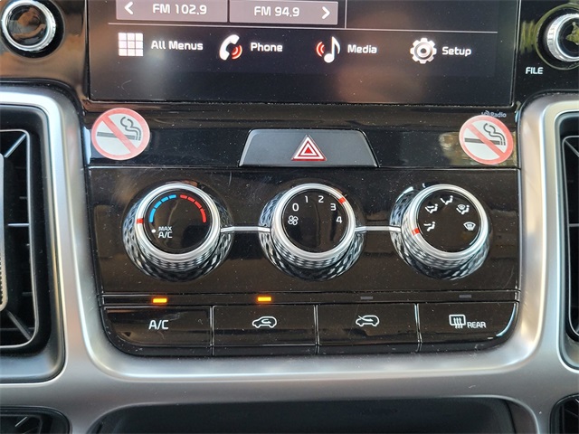 Vehicle image 24 of 27