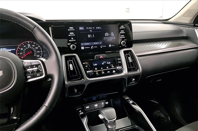 Vehicle image 8 of 39
