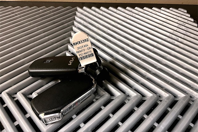 Vehicle image 12 of 39