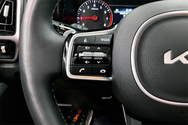 Vehicle image 24 of 39