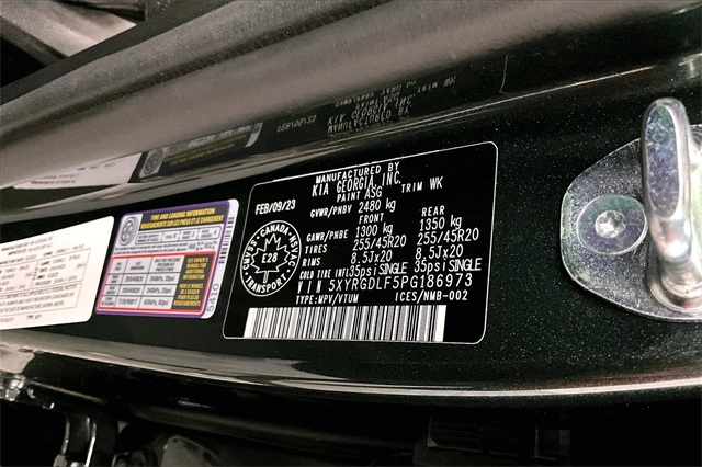 Vehicle image 37 of 39